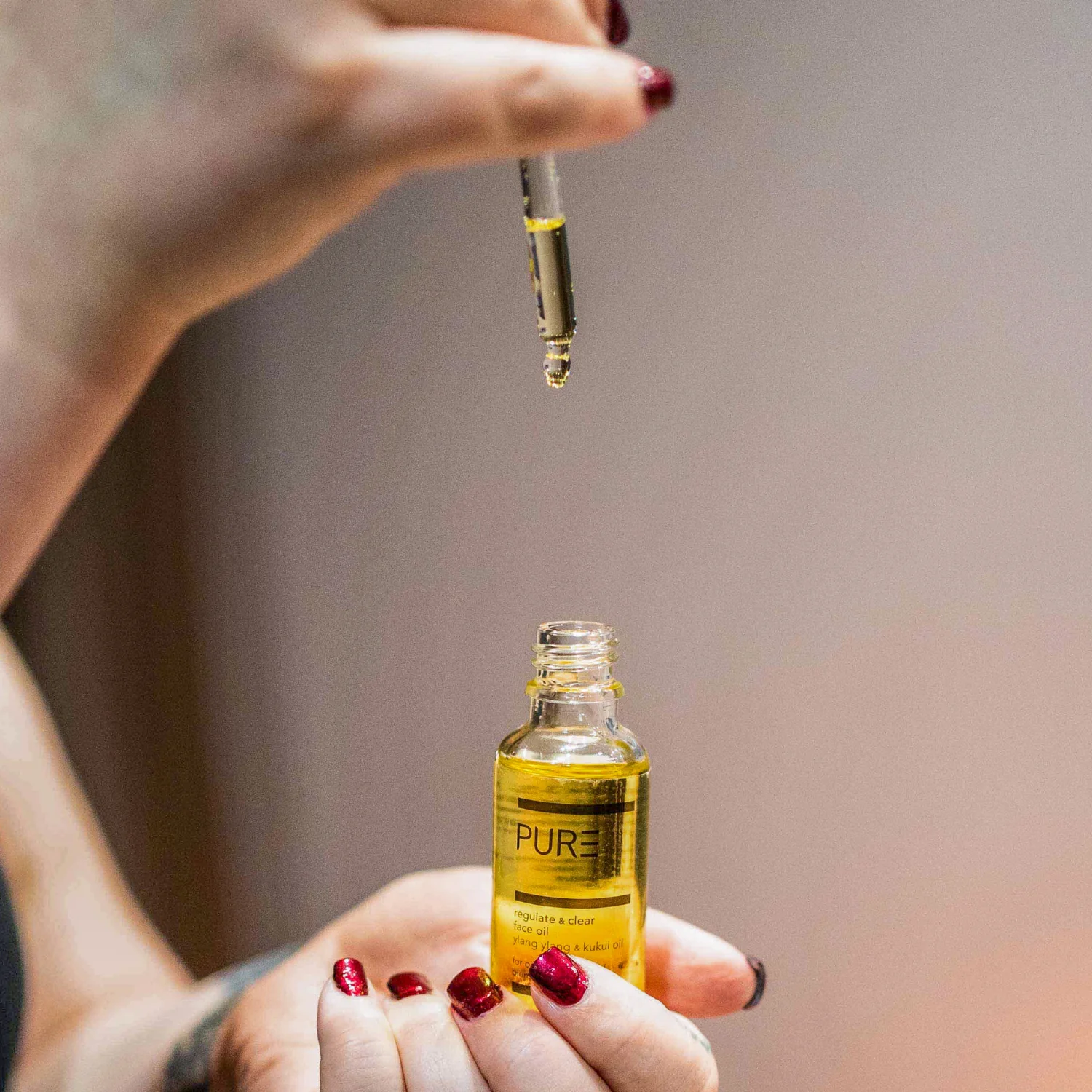 PURE Regulate & Clear Face Oil (30ml) - Image 4