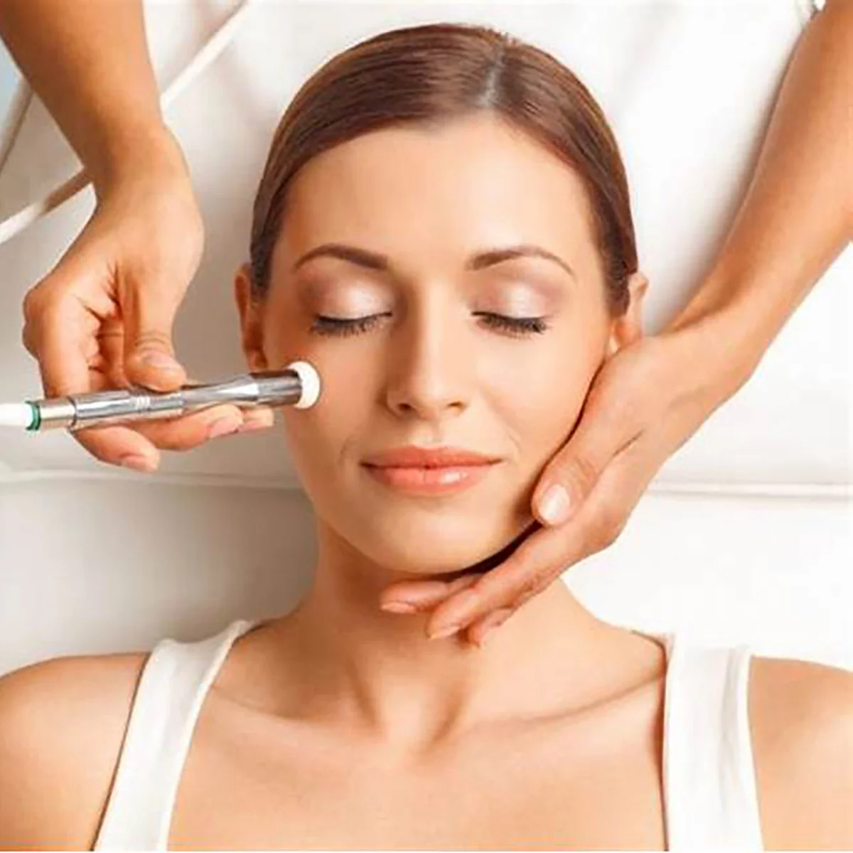 PUREtec Facial + LED Light Therapy - 120 min Treatment